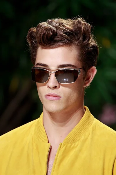 Look 23